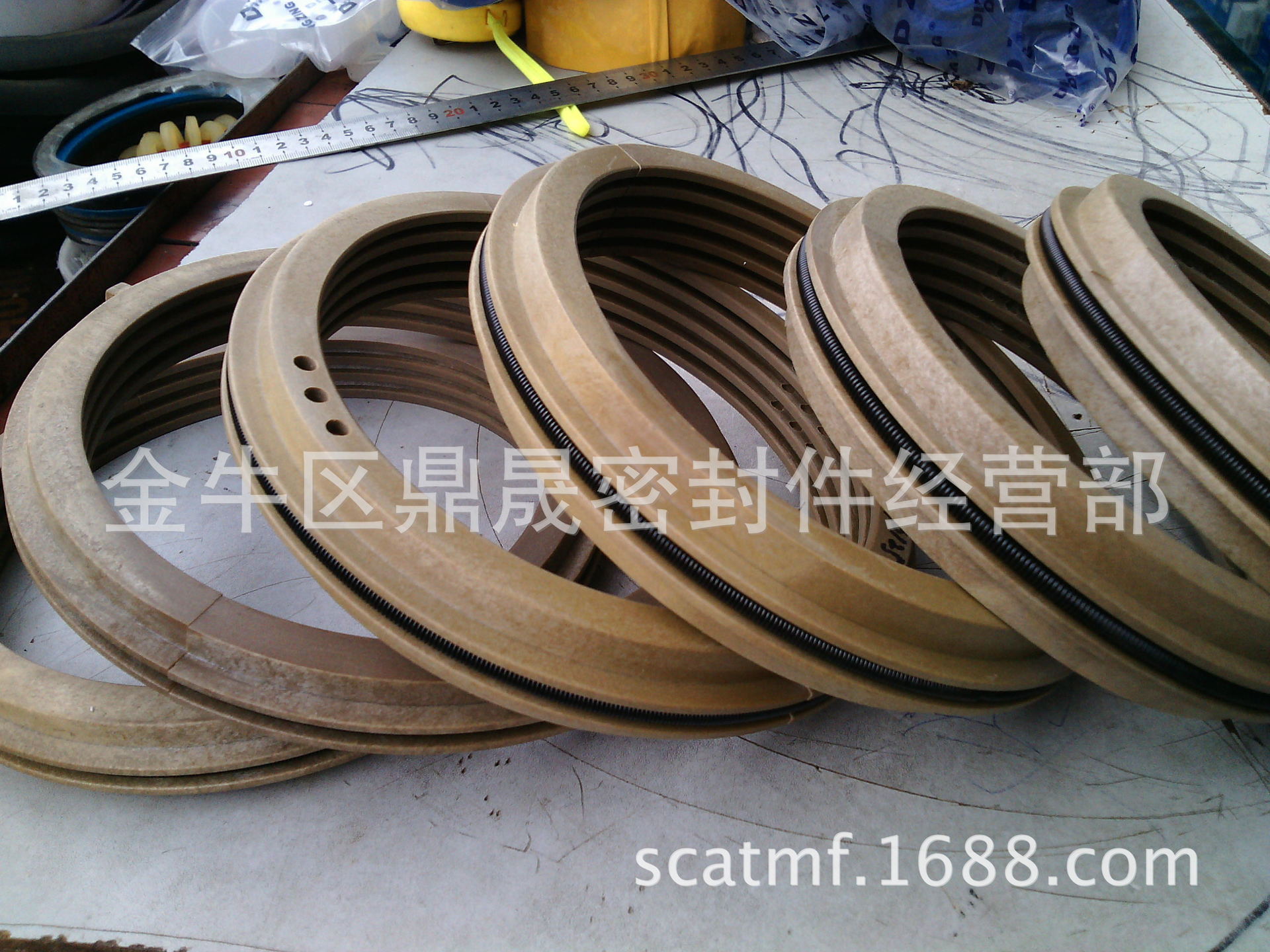 成都现货供应 迷宫式油封 电机组油封 迷宫式浮动油封 315 335 - 成都现货供应 迷宫式油封 电机组油封 迷宫式浮动油封 315 335厂家 - 成都现货供应 迷宫式油封 电机组油封 迷宫式浮动油封 315 335价格 - 金牛区鼎晟密封件经营部 - 